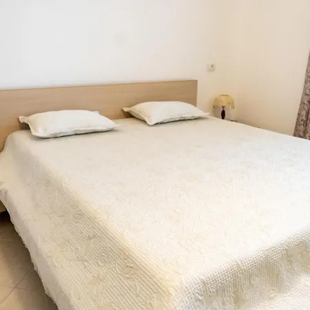 Lägenhet Cozy In Vlorë